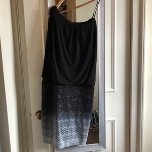 Black Sparkly Part Dress - W’s 8